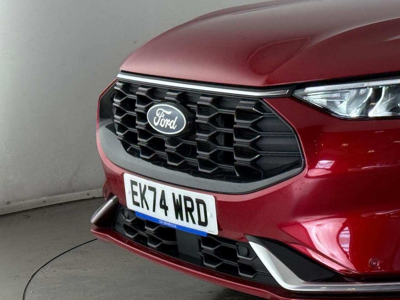 Ford Kuga thumbnail Lights Front