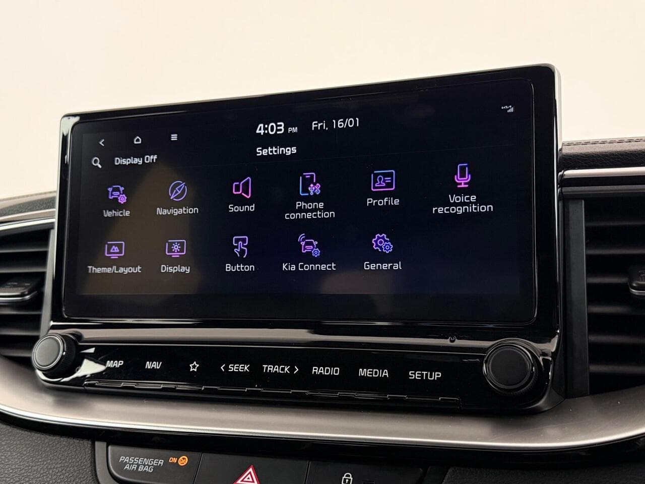 Kia Ceed thumbnail Infotainment System