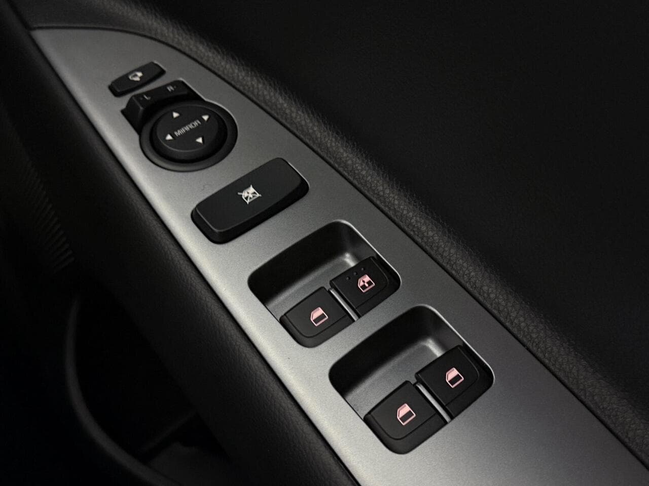 Kia Stonic thumbnail Misc Controls