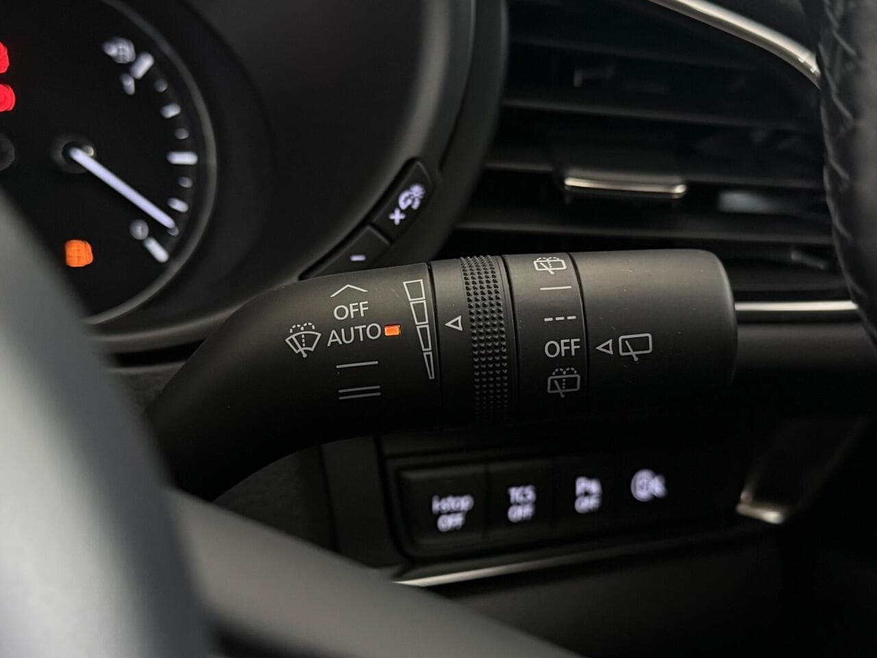 Mazda CX-30 thumbnail Misc Controls