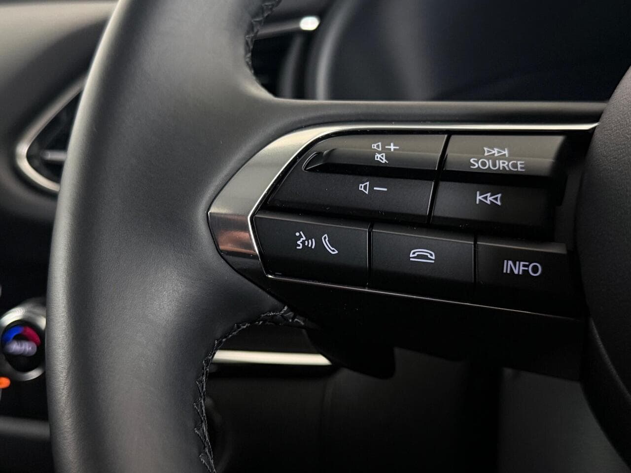 Mazda CX-30 thumbnail Misc Controls
