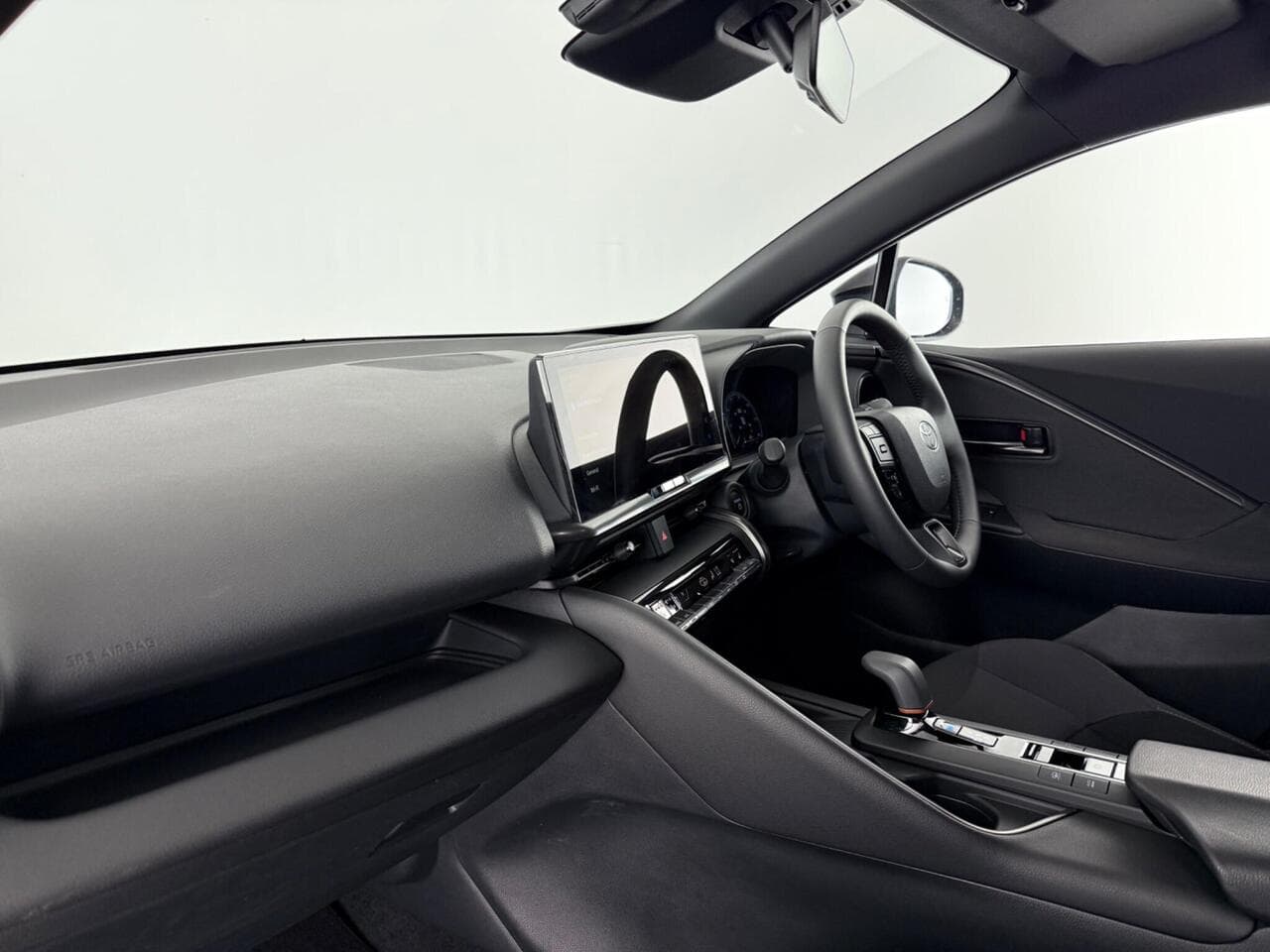 Toyota C-HR thumbnail Interior Front