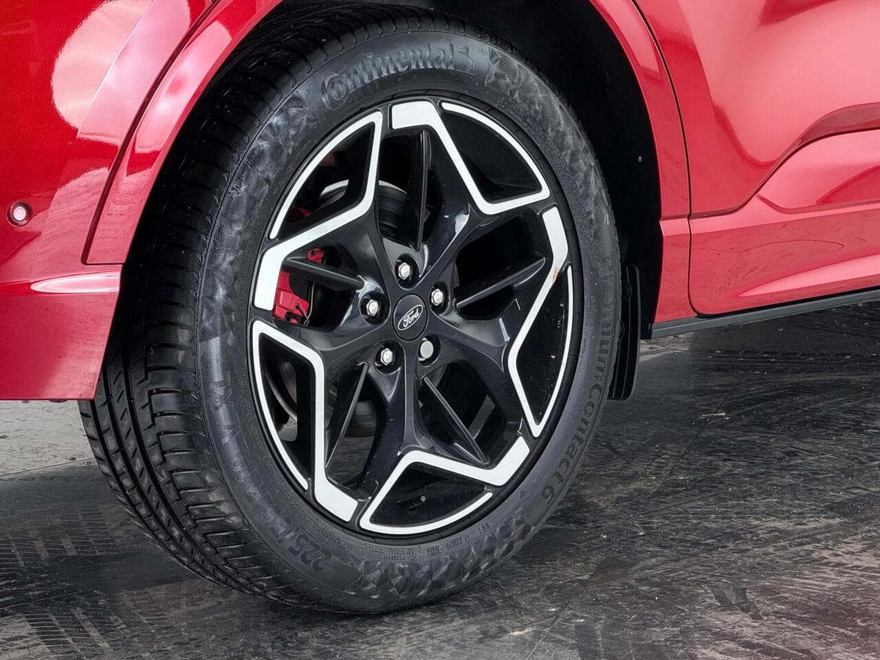 Ford Kuga thumbnail Wheel