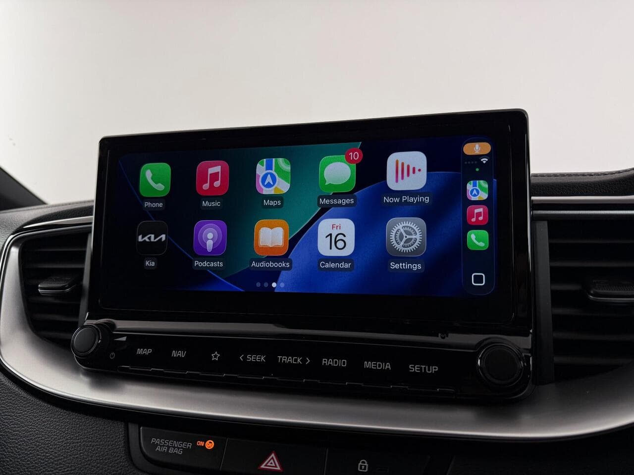 Kia Ceed thumbnail Infotainment System