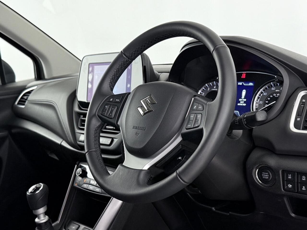 Suzuki S-Cross thumbnail Steering Wheel