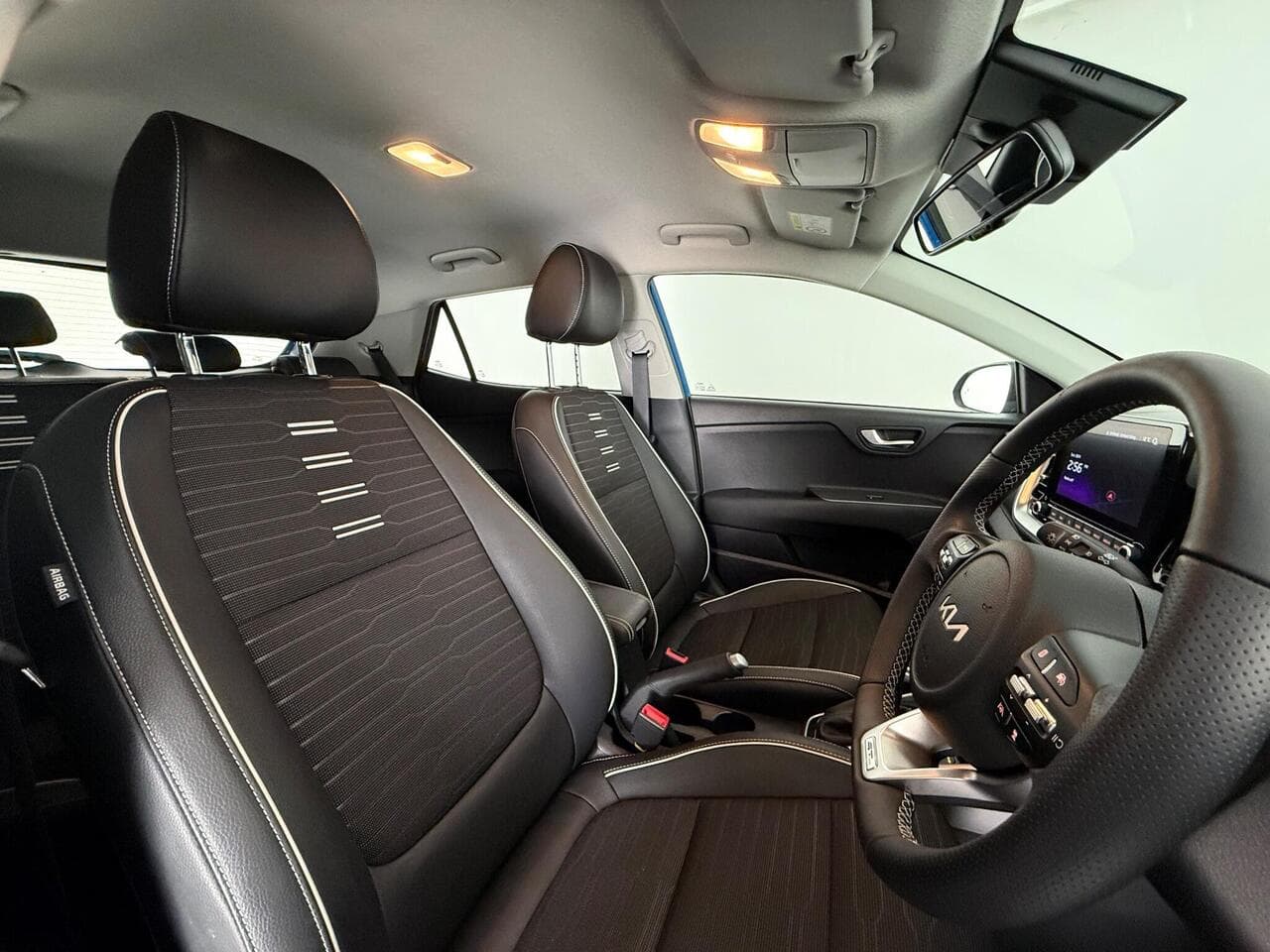Kia Stonic thumbnail Seat Driver