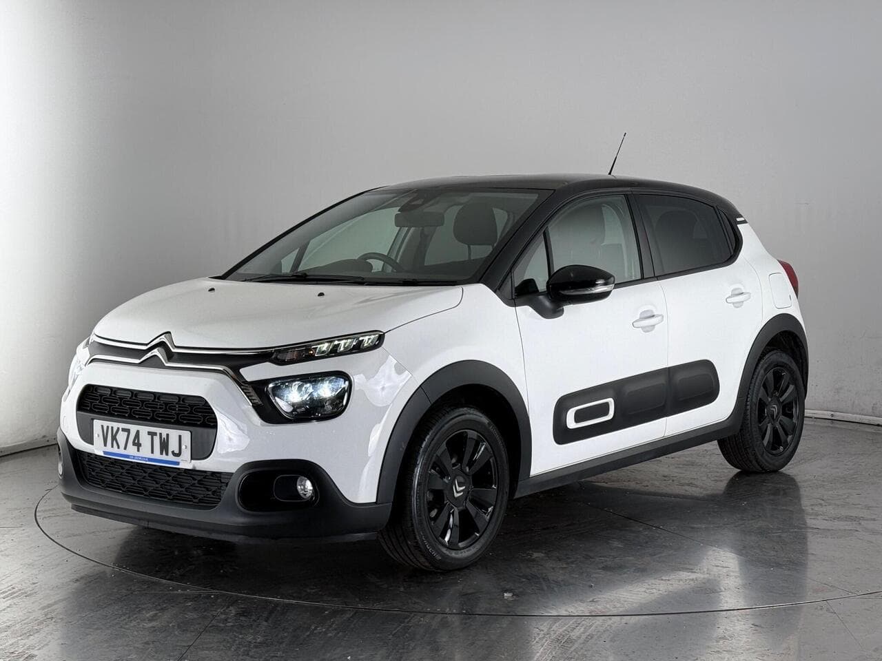 Citroen C3 thumbnail Front Left