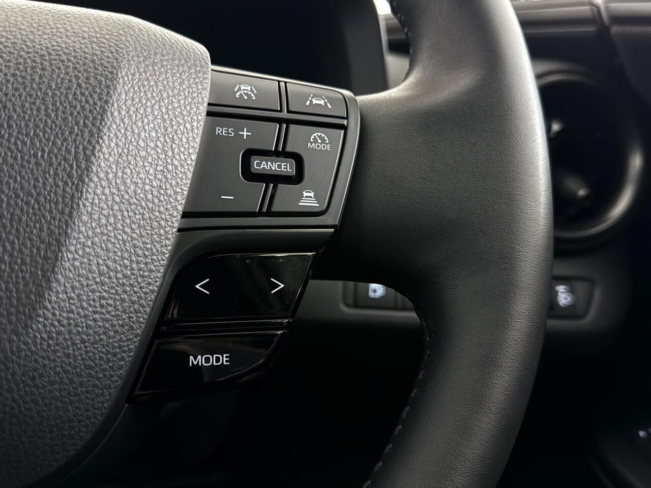 Toyota C-HR thumbnail Misc Controls