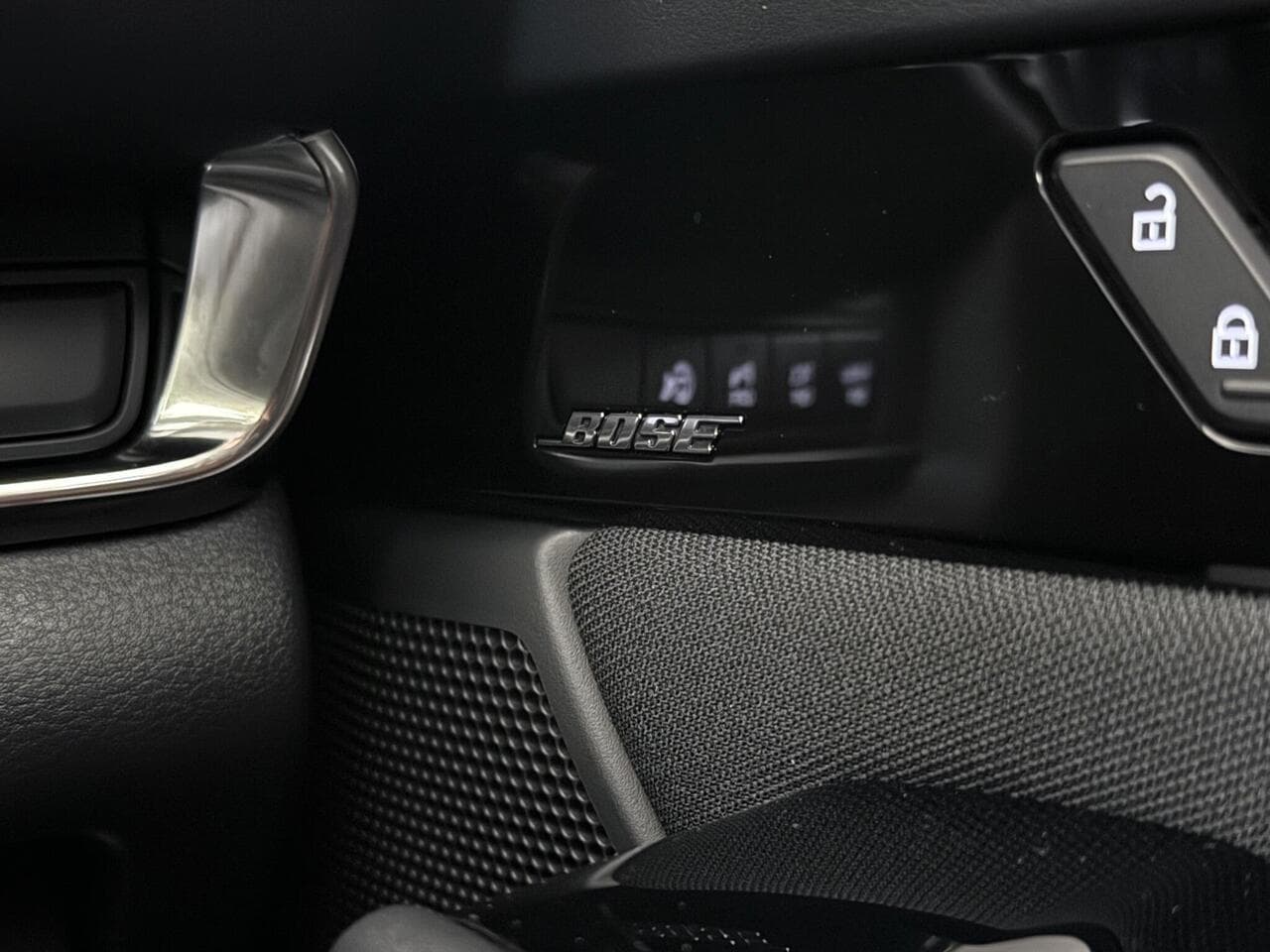 Mazda CX-30 thumbnail Misc Controls