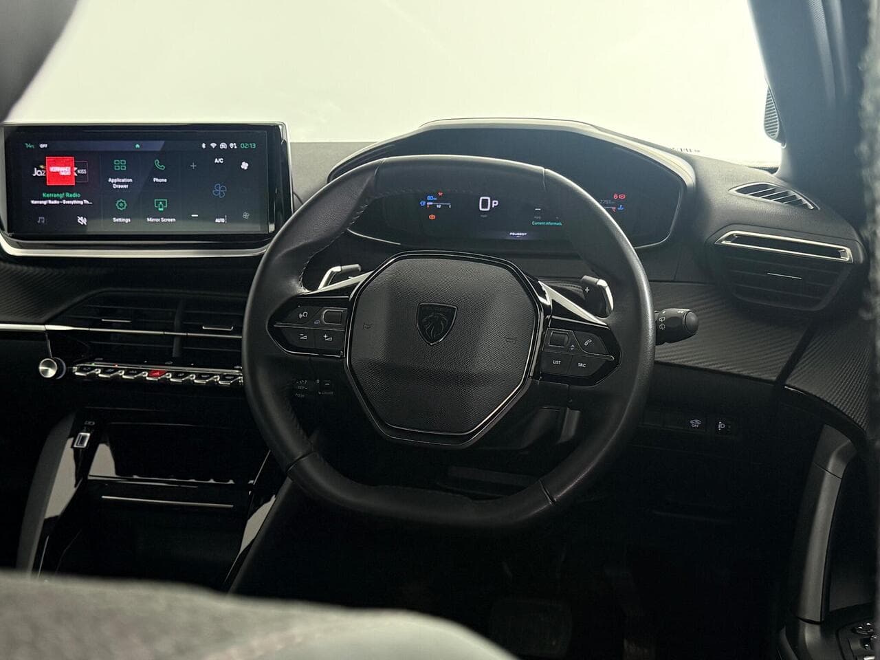 Peugeot 2008 thumbnail Steering Wheel