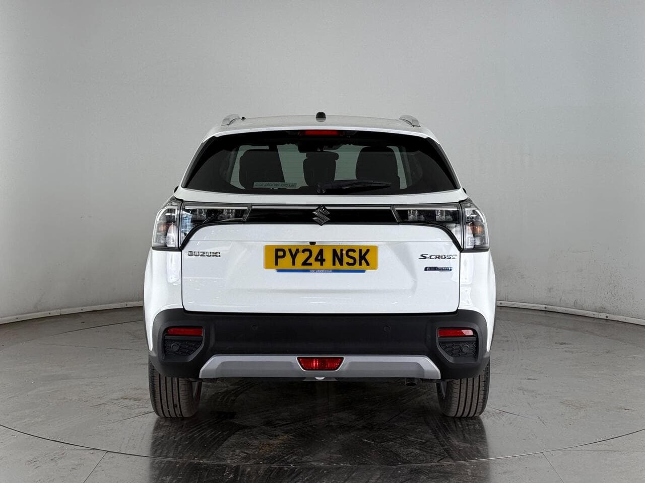 Suzuki S-Cross thumbnail Rear