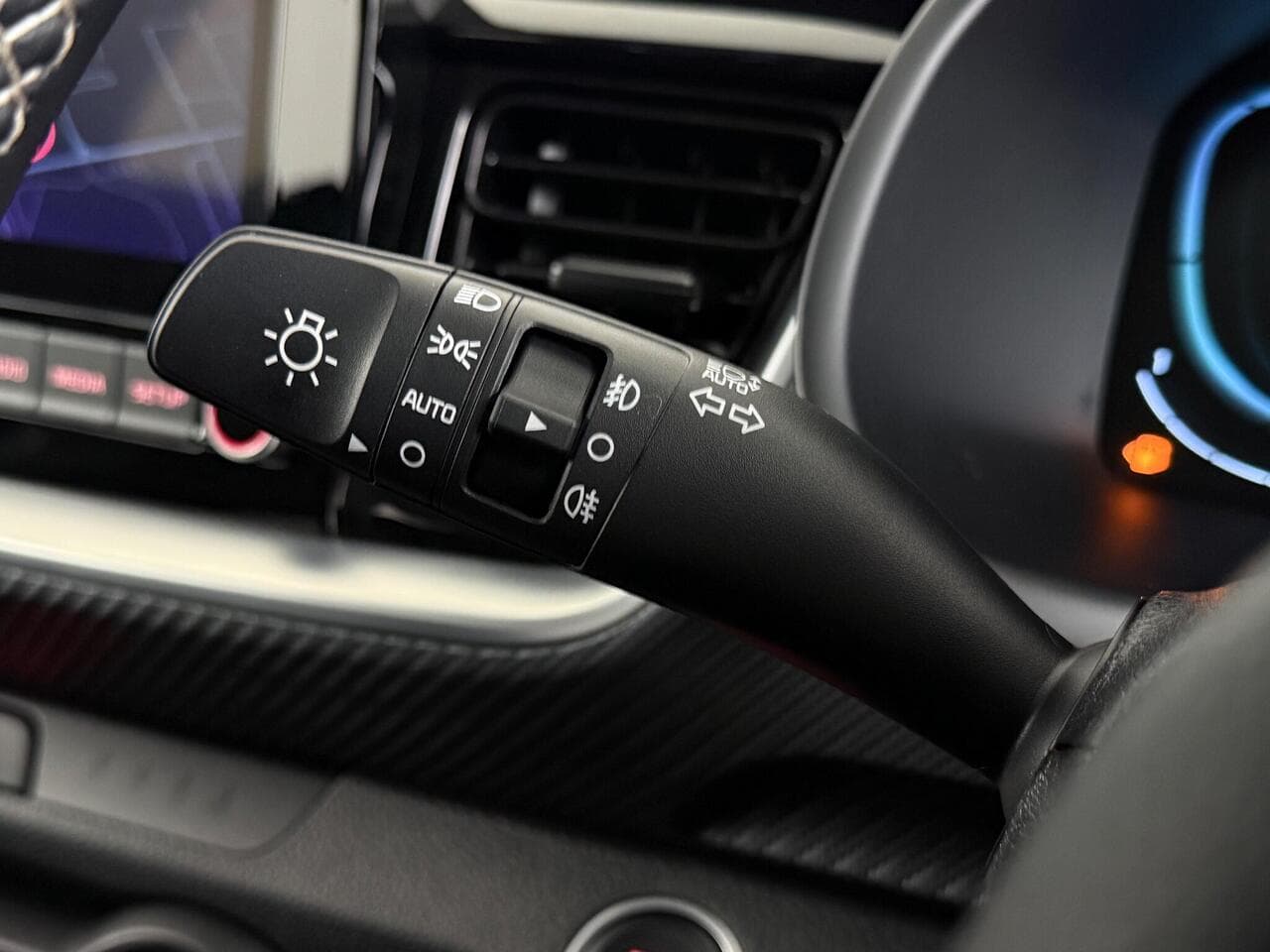Kia Stonic thumbnail Misc Controls