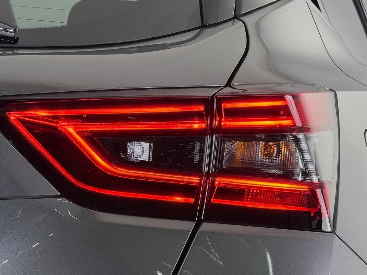 Nissan Juke thumbnail Lights Rear