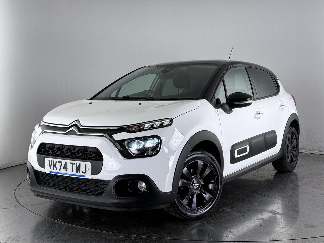 Citroen C3 thumbnail Front Left