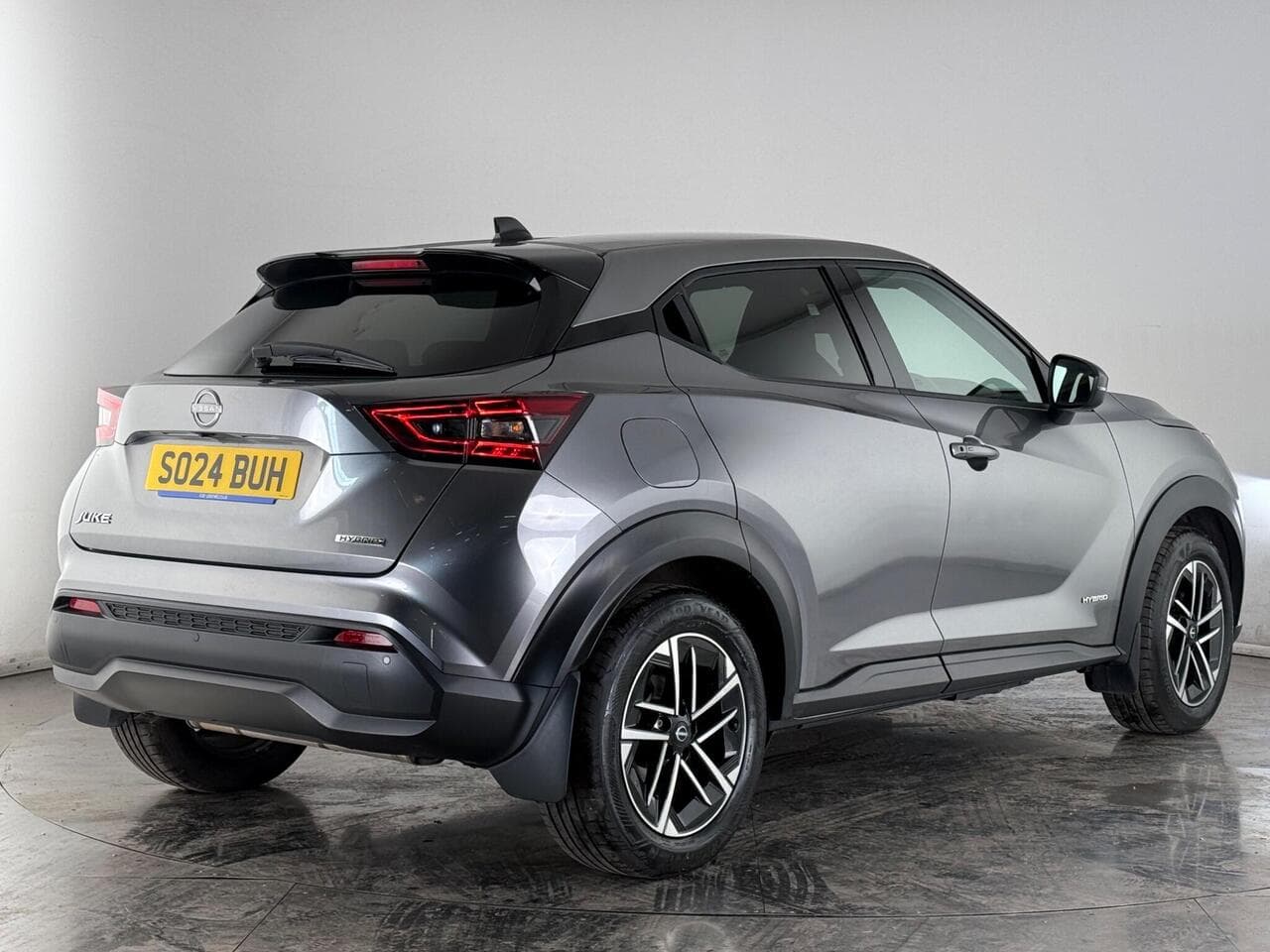 Nissan Juke thumbnail Rear Right