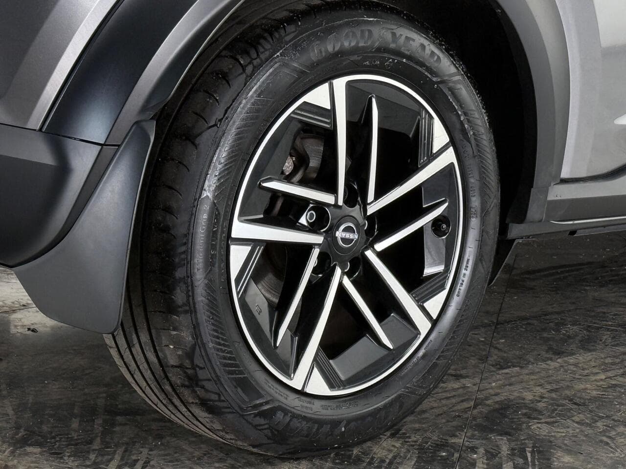 Nissan Juke thumbnail Wheel